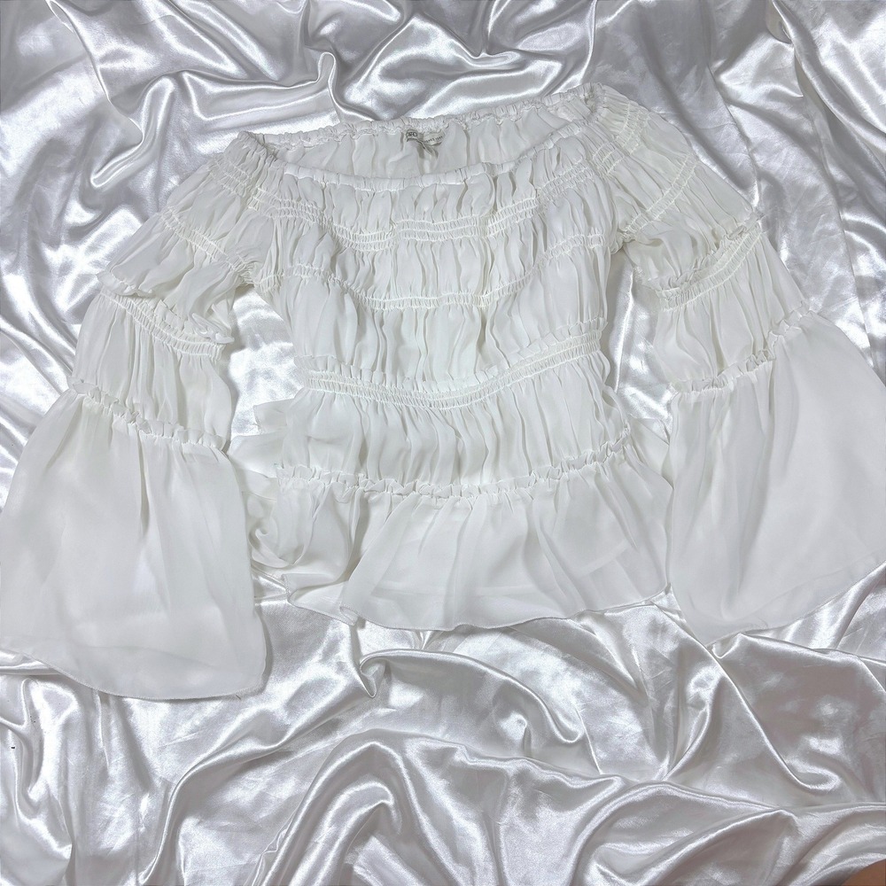 y2k Cato Smocked Top White Excellent Off-the-Shoulder Bell Sleeve Blouse XS